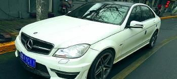 男子花17万买下奔驰才知是13手 连里程表也造假